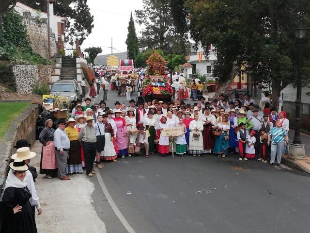 1 GUIA EN LAS FIESTAS DEL PINO 2