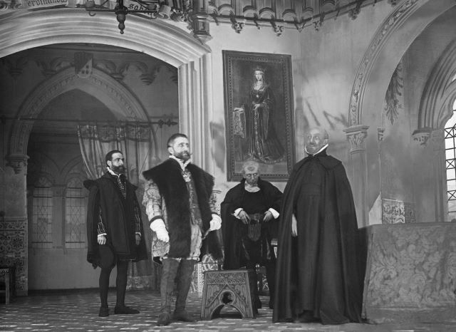Escena de Santa Juana de Castilla de Galdós estrenada en el Teatro de la Princesa de Madrid en 1918