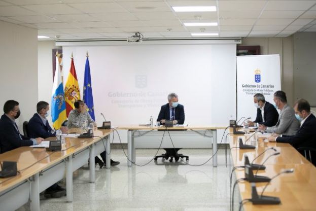 Mesa de trabajo para planificar mejoras en la Carretera del Centro de Gran Canaria