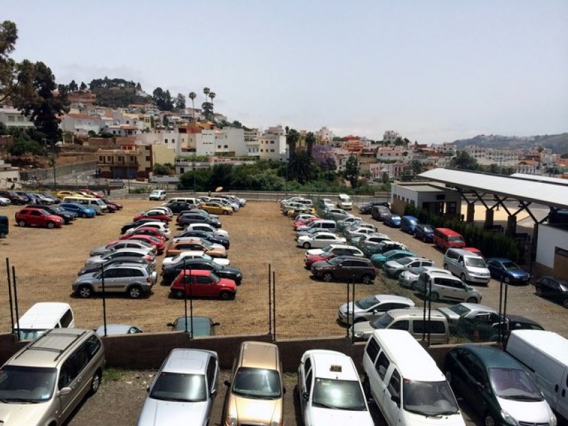 Teror: El nuevo aparcamiento de &#039;Yánez Matos&#039; recibió más de 300 vehículos