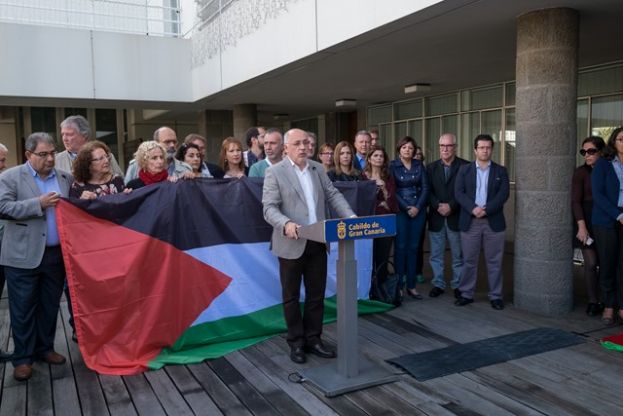 El Cabildo se solidariza con el pueblo palestino sin izar la bandera