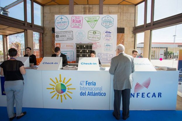 Un robot recepcionista, megalavadoras de 200 kilos y lo &uacute;ltimo en sillones de masajes, entre las novedades en la Feria del Atl&aacute;ntico