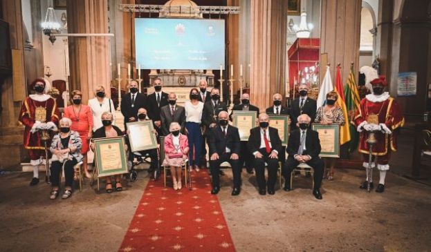 G&aacute;ldar reconoce el compromiso social de sus hijos ilustres