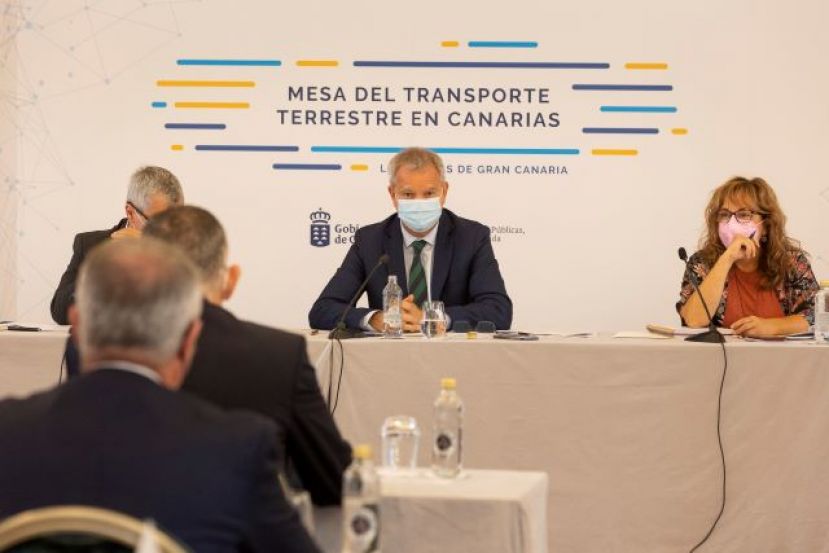 Franquis presenta el borrador de anteproyecto que modificará la Ley del Transporte Terrestre