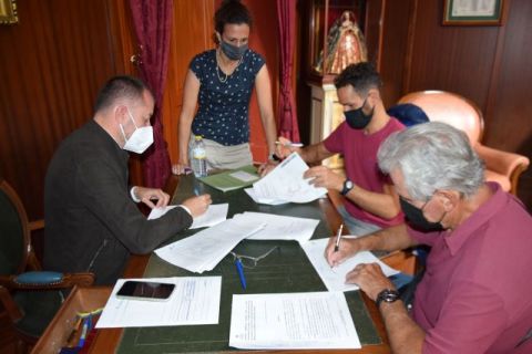 G&aacute;ldar: Firma de convenio para la ampliaci&oacute;n de la calle Marmolejos