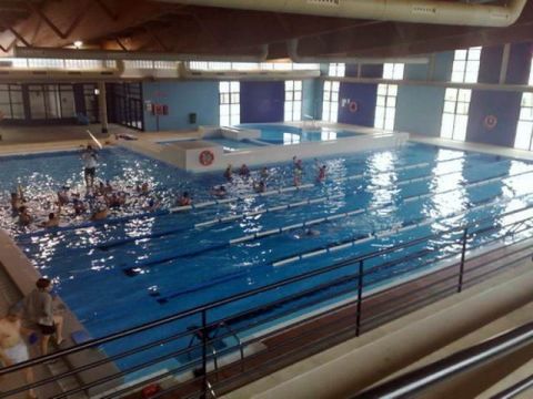 G&aacute;ldar: El PP pide el mantenimiento de la cubierta exterior de madera de la piscina