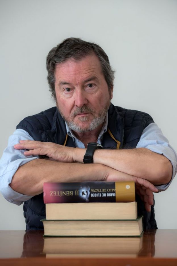 JJ Ben&iacute;tez presenta su libro El diario de Eliseo y finaliza la saga Caballo de Troya