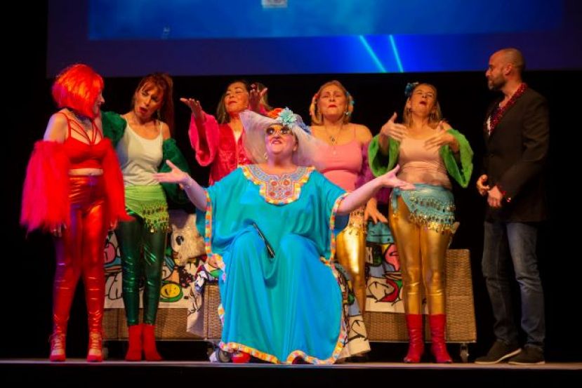El Grupo Ant&iacute;gona representa 'El amor de don Perlimpl&iacute;n con Belisa en su jard&iacute;n'