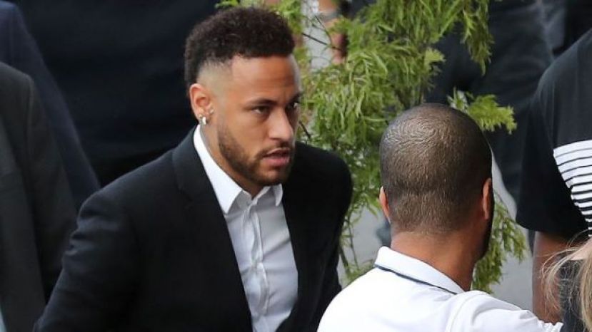 El Bar&ccedil;a negocia con Neymar un acuerdo que ponga fin a los pleitos pendientes