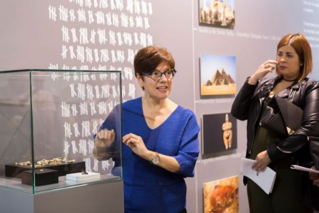 LA DIRECTORA DE CUEVA PINTADA OFRECE UNA CHARLA SOBRE CÓMO ESTE MUSEO ABORDA LA REPRESENTACIÓN DE LAS MUJERES DEL AGÁLDAR PREHISPÁNICO Y COLONIAL