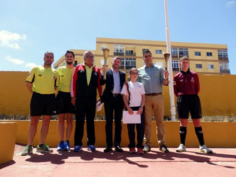 Gáldar: “Juego Limpio” Los escolares portaron la Antorcha