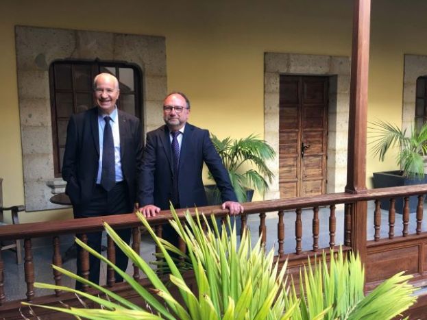 RUPERTO LONG: "ES SORPRENDENTE LO QUE NOS FIJAMOS EN NUESTRAS DIFERENCIAS MIENTRAS LO QUE QUEDA EN MI LIBRO ES, SIN EMBARGO, LO MUCHO QUE NOS PARECEMOS TODOS"