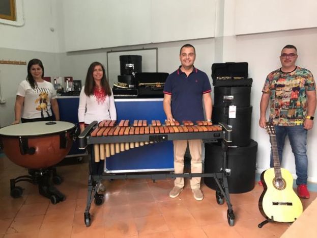 Las Escuelas Art&iacute;sticas Ciudad de Gu&iacute;a adquieren nuevo material