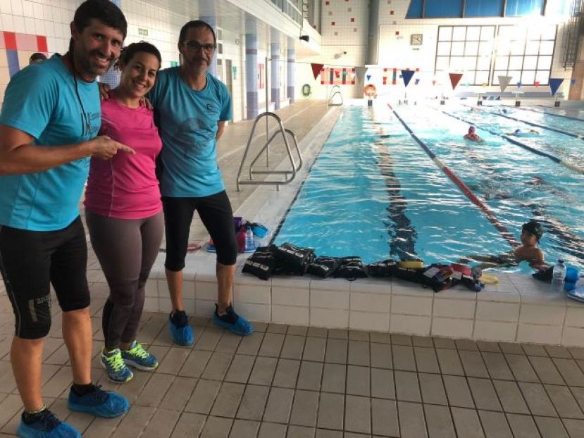 La Aldea: Entrega al Club Natacion Chofaracay de parte del material solicitado