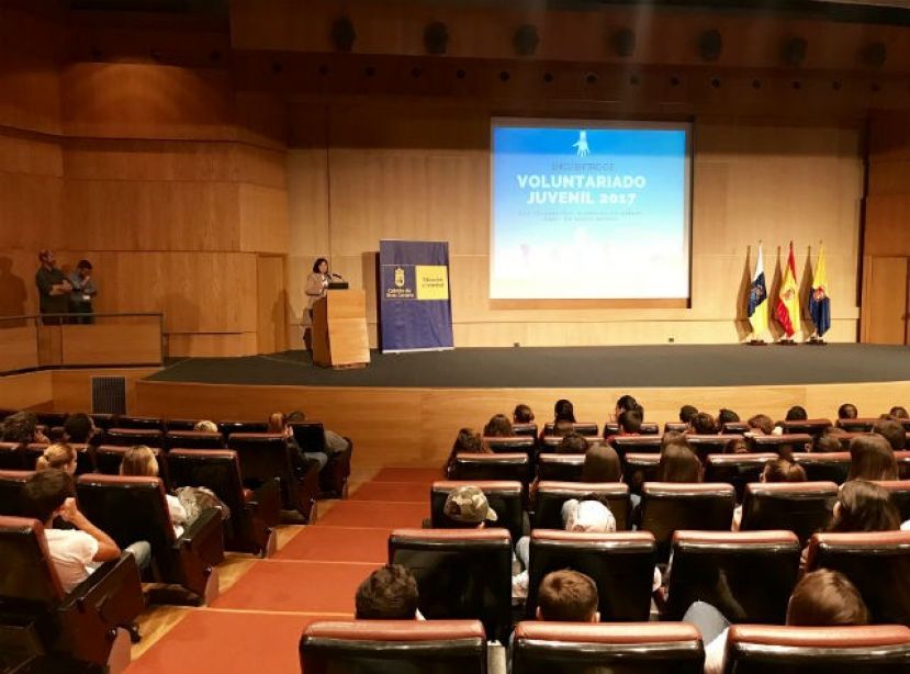 Cerca de 400 j&oacute;venes se acercan a la realidad asociativa de Gran Canaria