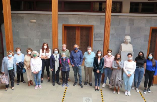 El Ayuntamiento de Gu&iacute;a clausura hoy los talleres de escritura y poes&iacute;a de Santiago Gil