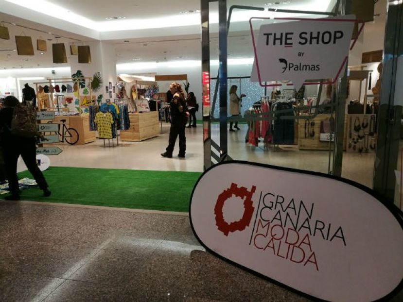 Quince firmas de Moda C&aacute;lida y ocho artesanos enamoran con sus propuestas en la tienda temporal The Shop by 7 Palmas