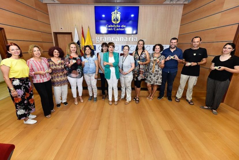El Cabildo acredita sus oficios a 15 artesanos de Gran Canaria, que ya cuenta con 545 con carn&eacute; oficial