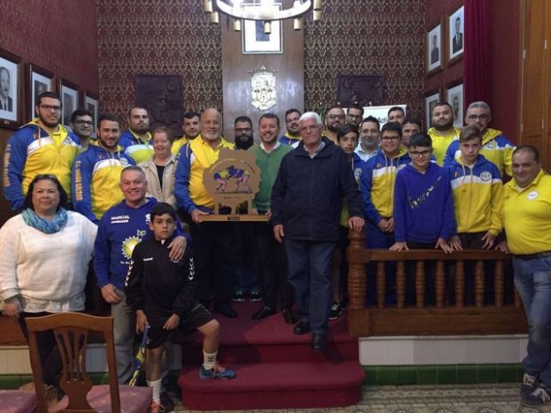 G&aacute;ldar: Concesi&oacute;n del Lazo de Honor al Club de Lucha y al Club Balonmano