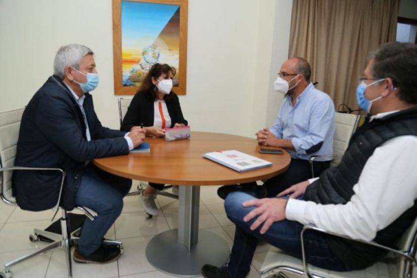 El Ayuntamiento de Valleseco recibe la visita de la Consejera de Vivienda