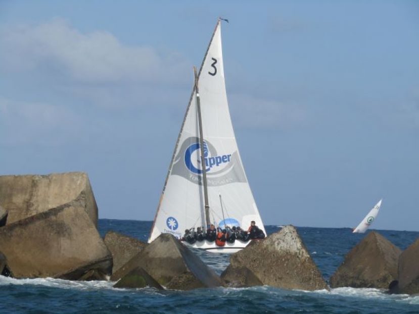 El Puerto de la Luz gana al Poeta Tomás Morales Clipper en la 3ª del Aguas de Teror
