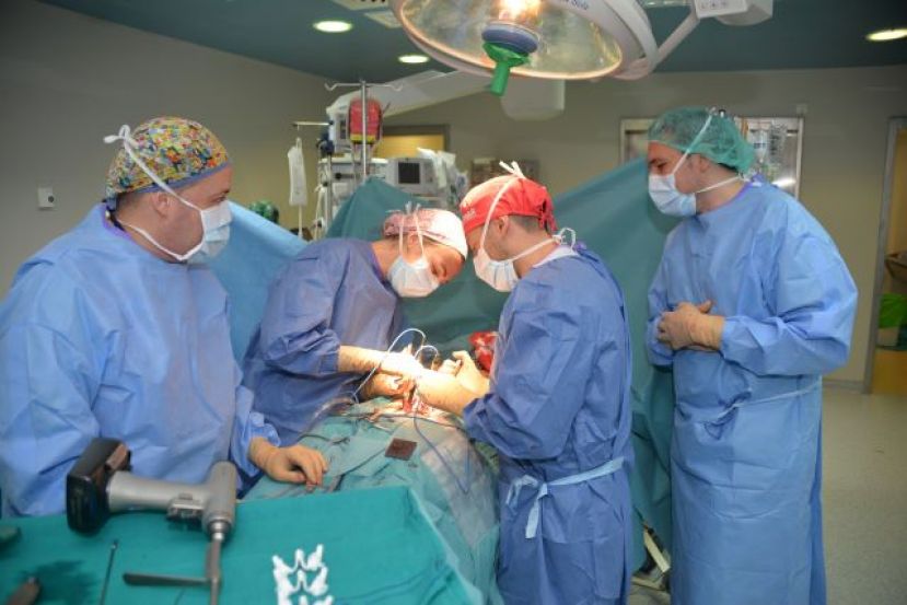 Primera intervenci&oacute;n en Canarias con sistema de impresi&oacute;n 3D en columna