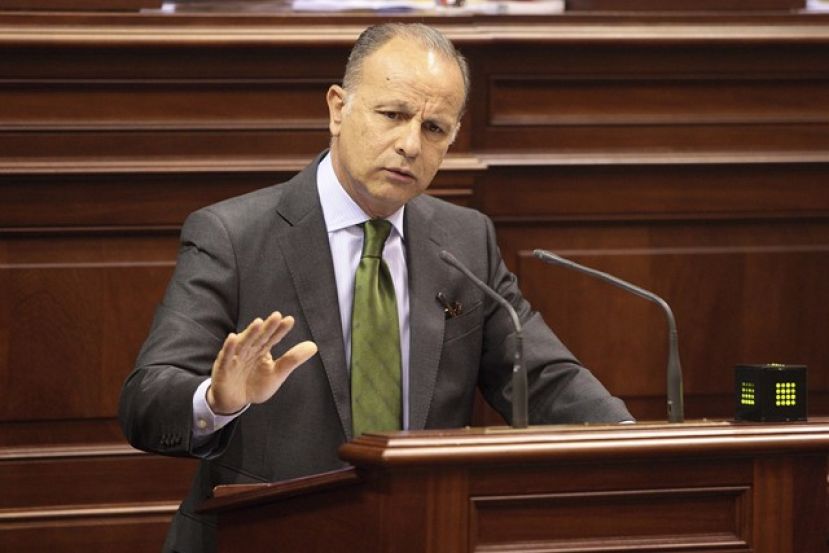 El PSOE y CC &ldquo;amordazan&rdquo; a los agentes sociales en el Parlamento de Canarias