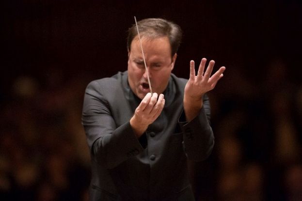 Un espectacular programa abre la titularidad de Karel Mark Chichon al frente de la OFGC