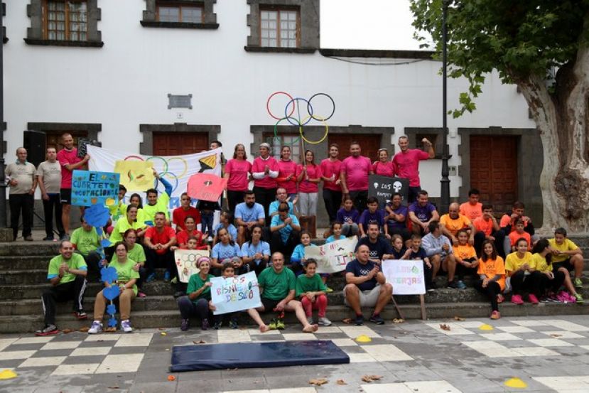 Valleseco: Serrucha el tronco, cogida del lechón en las V Olimpiadas Rurales