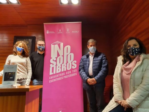 El premio Herralde 2020, Luisg&eacute; Mart&iacute;n, revive sus &lsquo;Cien Noches&rsquo; en Tejeda