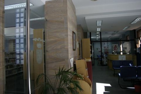 Gu&iacute;a: Se ha instalado 5 nuevos equipos inform&aacute;ticos en la Biblioteca Municipal