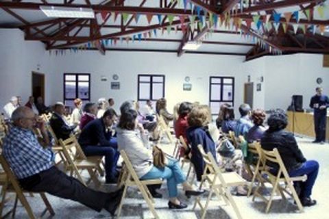 Los Populares de Gu&iacute;a atienden las propuestas de los vecinos de La Dehesa