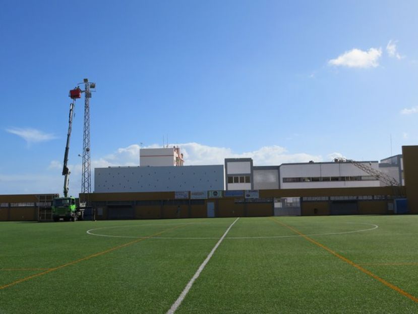 Gu&iacute;a: Sistema de iluminaci&oacute;n alternativo en el Estadio Atalaya