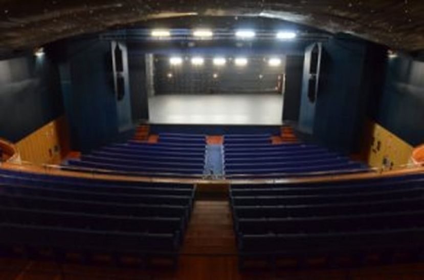 Gu&iacute;a: Precio reducido para los vecinos que deseen asistir al Teatro Cuy&aacute;s