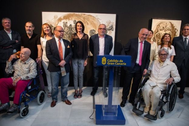 Cientos de personas en la inauguración de la exposición de Pepe Dámaso