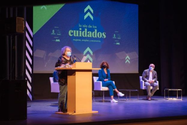El Cabildo apoyará la economía de los cuidados con políticas de género, sociales y de empleo para lograr una sociedad más igualitaria en Gran Canaria