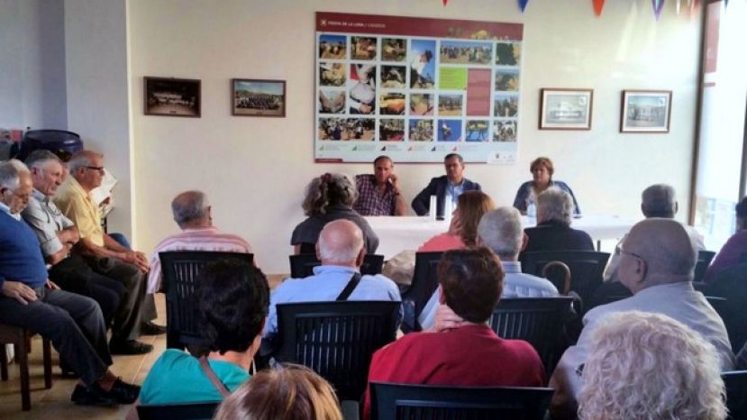 Caideros de G&aacute;ldar: Los concejales de Median&iacute;as y Sanidad escucharon las quejas