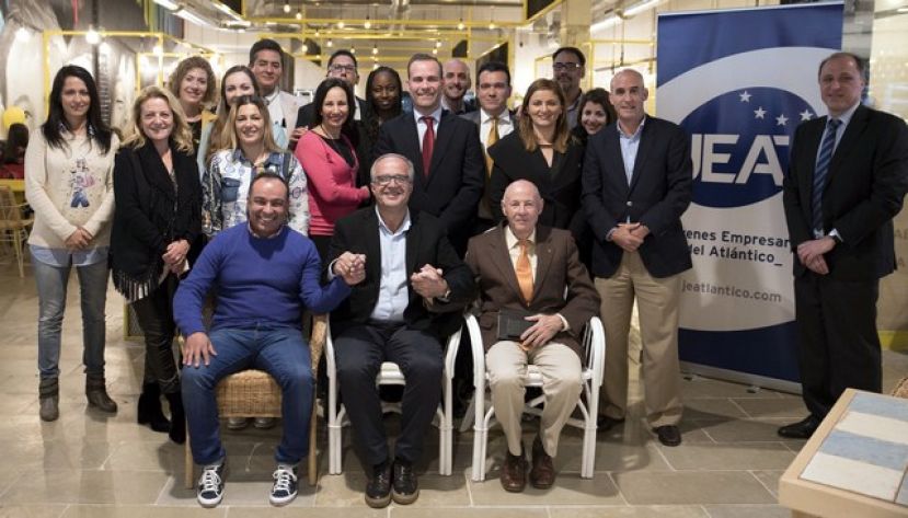 Los J&oacute;venes Empresarios del Atl&aacute;ntico con Jos&eacute; L&oacute;pez Fabelo