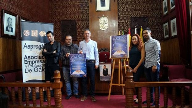 G&aacute;ldar: El comercio sale a la calle y anima con m&uacute;sica las compras navide&ntilde;as