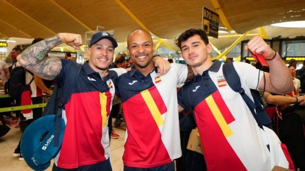 El equipo espa&ntilde;ol retrasa su vuelo a Tokio por exceso de peso