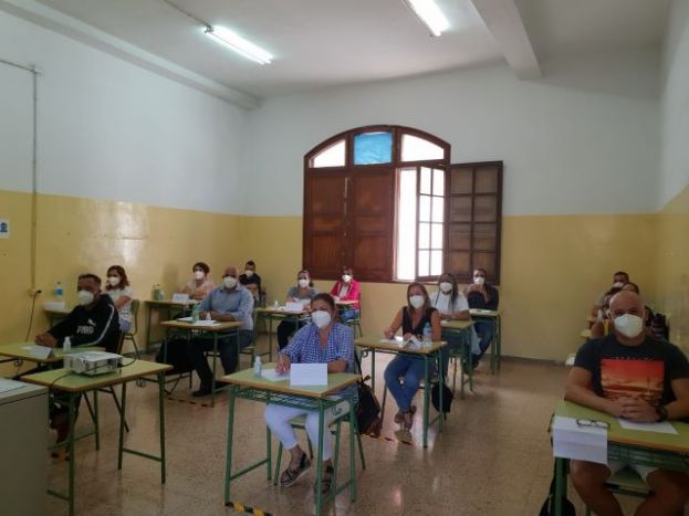 Gu&iacute;a: Quince personas desempleadas se forman en atenci&oacute;n sociosanitaria