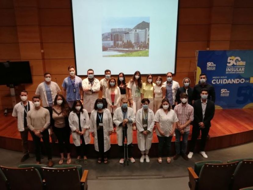 El Hospital Dr. Negrín y el Hospital Insular-Materno Infantil homenajean a los residentes que terminan su formación