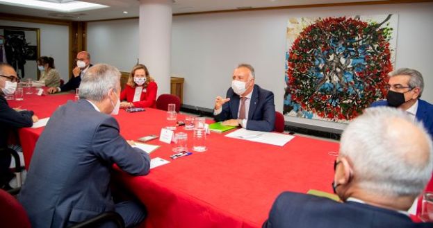 Torres: &ldquo;Tenemos que aprovechar hasta el &uacute;ltimo euro para transformar Canarias&rdquo;