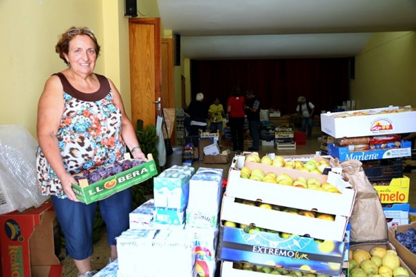 Valleseco: Caritas reparte toneladas de Solidaridad