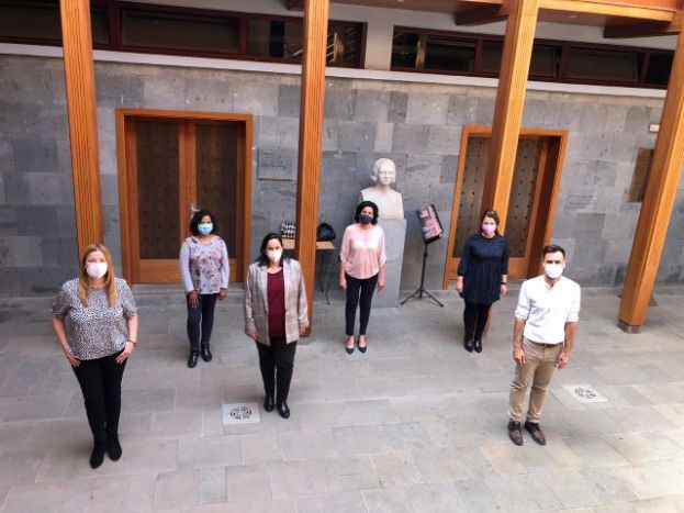 M&aacute;s de medio centenar de mujeres de Gu&iacute;a se forman en habilidades y digitales