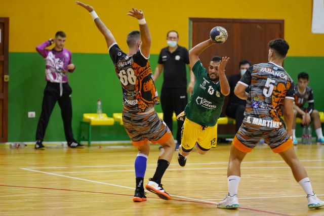 Balonmano: El Gáldar Gran Canaria resbala en La Coruña (38-27)