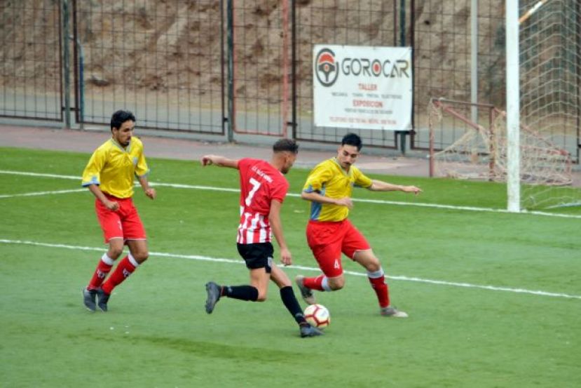 Fútbol 1ª Regional: El Marina perdonó tanto que terminó lamentándose (2-3)