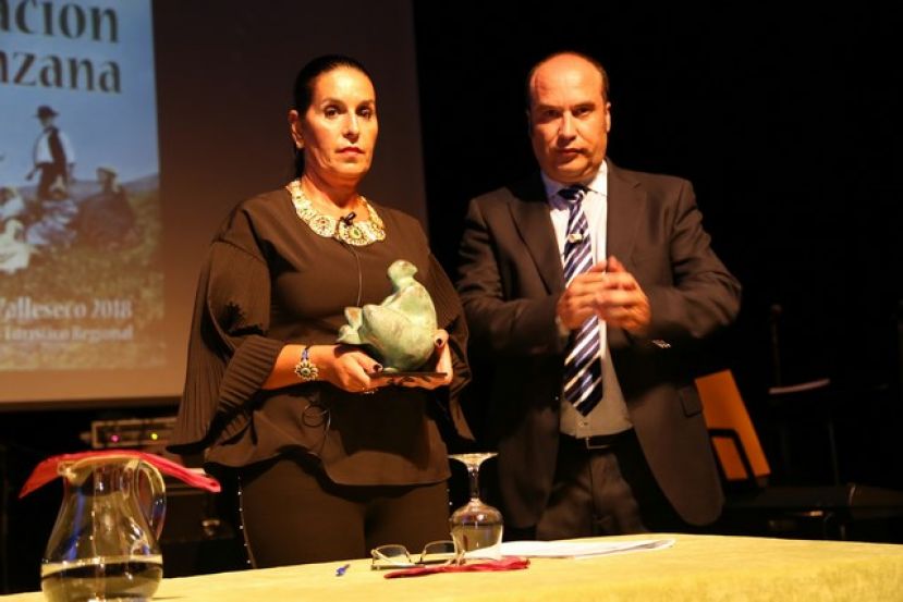 Valleseco: Manzana de Oro para la Asociaci&oacute;n Provincial de Esclerosis M&uacute;ltiple