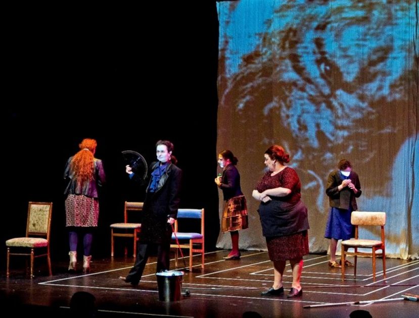 El Cuy&aacute;s dedica esta semana a Bernarda Alba