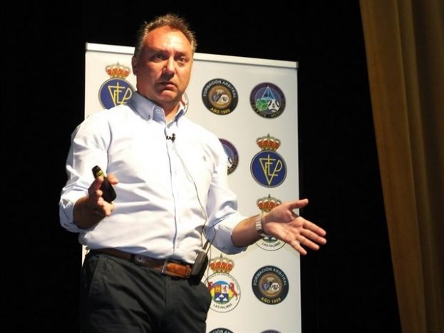 Medina Cantalejo: “Al árbitro no se le paga por ser simpático”